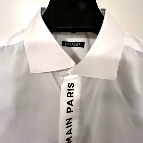 Balmain - Picture 2 of 5